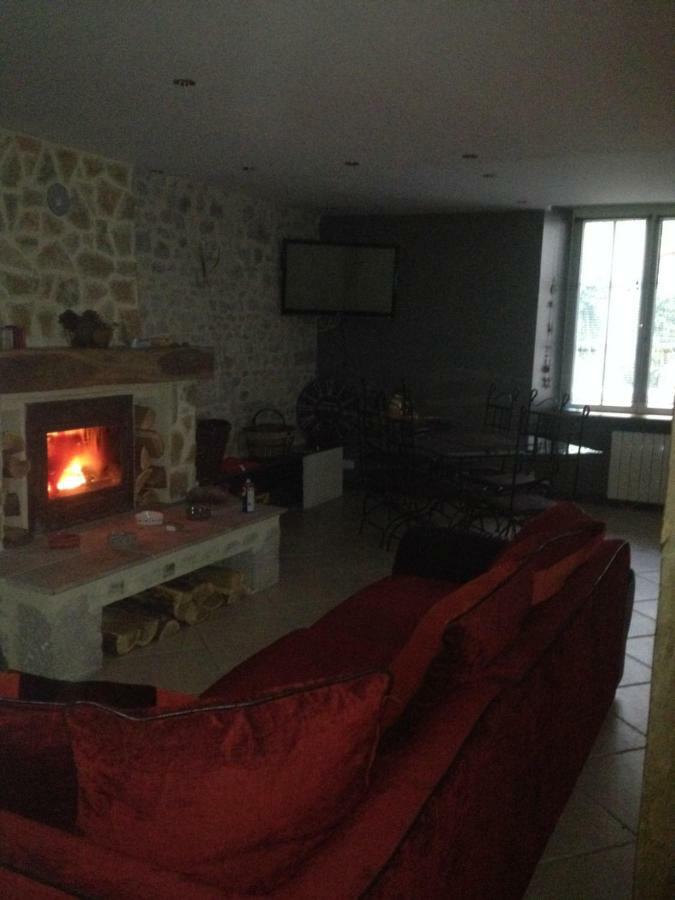 Chaleureux Appartement เนาทัว ภายนอก รูปภาพ